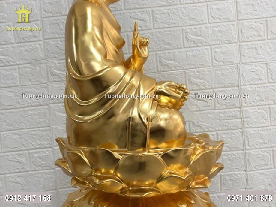 Từng họa tiết hoa văn được chăm chút tỉ mỉ, sắc nét